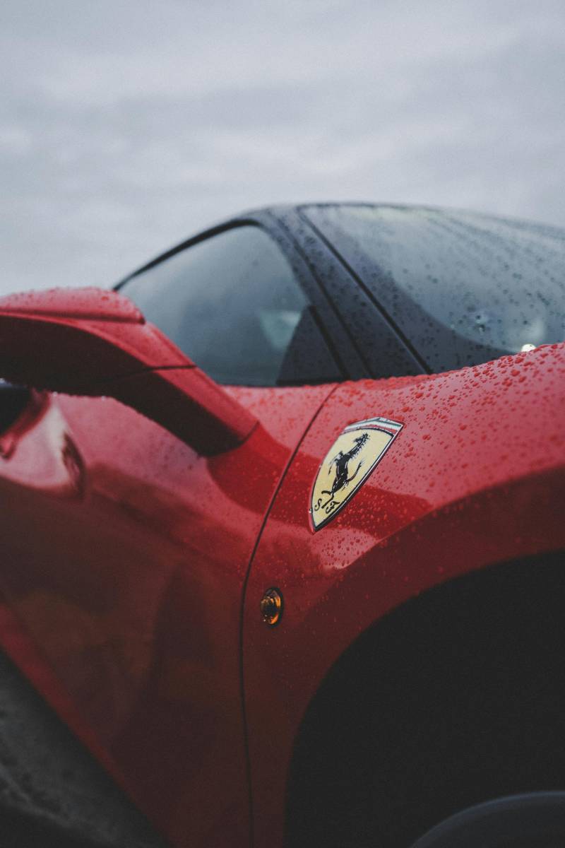 Obtenez les meilleures garanties pour votre Ferrari 360 Modena avec Prestige Assurance à Deauville