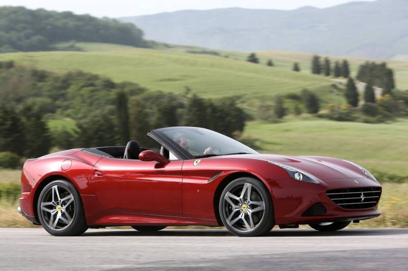 FERRARI CALIFORNIA ANNECY