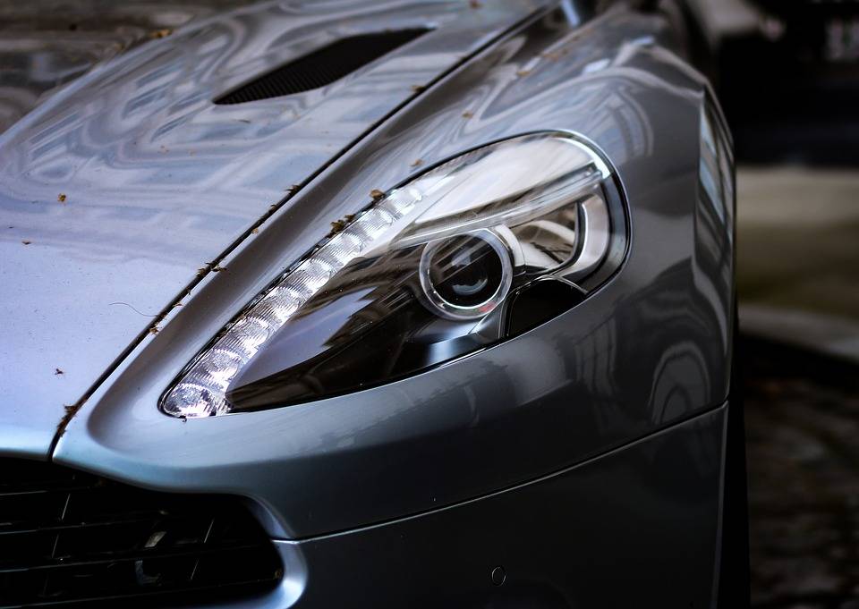Assurance Aston Martin Vanquish